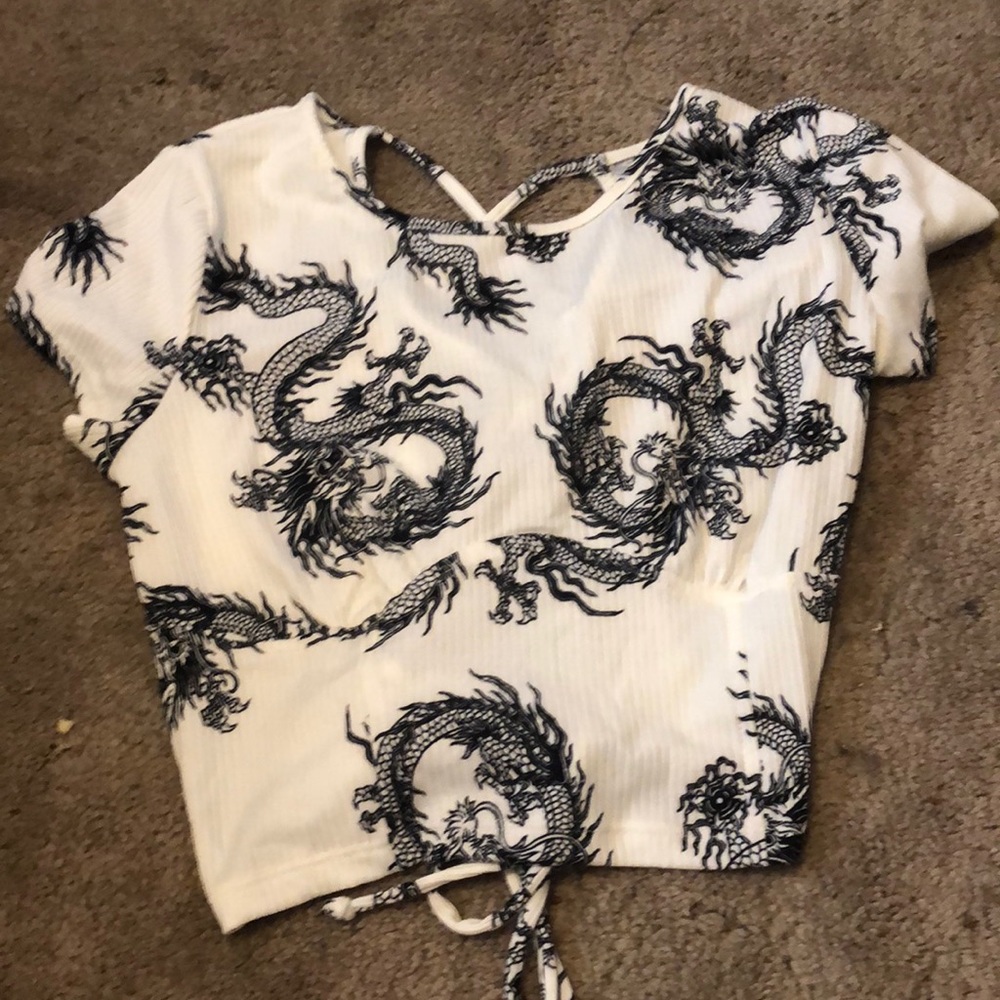 Cute dragon shirt:)